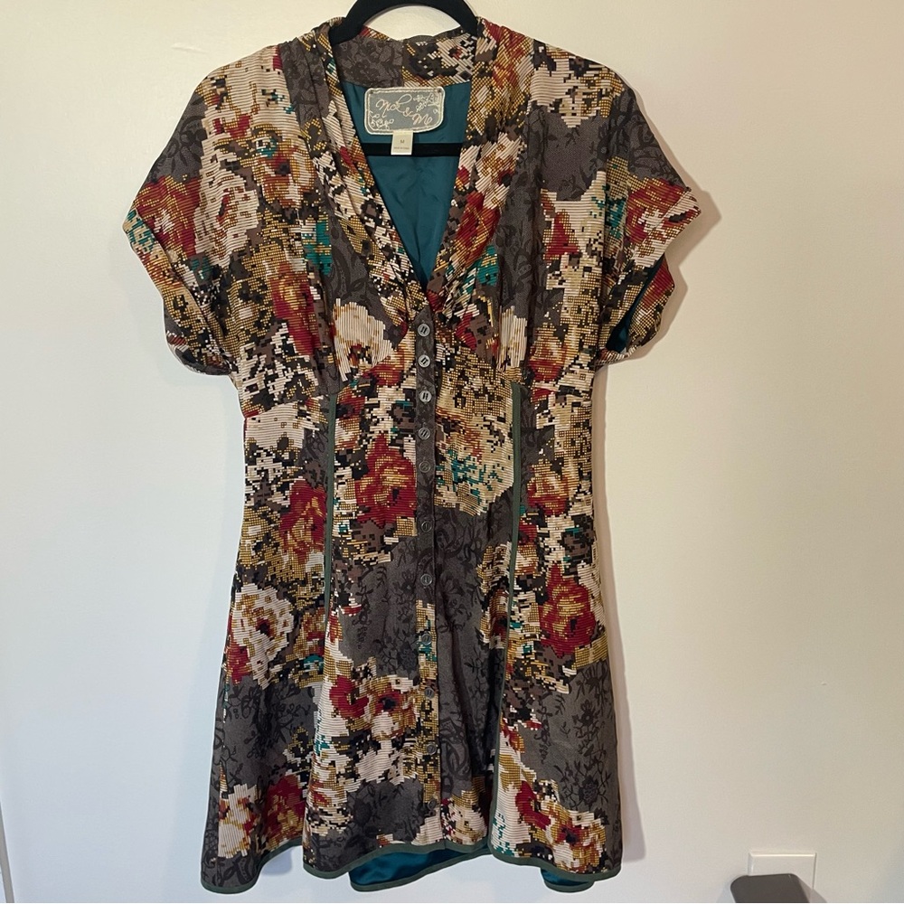 Beautiful Nick & Mo Dress - Size Medium